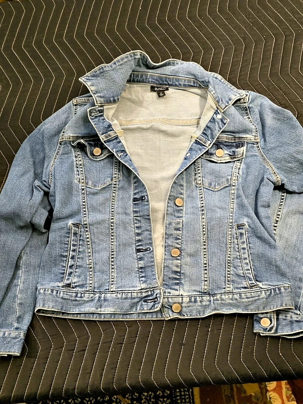 a.n.a Denim Jacket in Blue Size Medium Women's